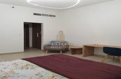 شقة - غرفة نوم - 2 حمامات للبيع في عزيزي فاريشتا - الفرجان - دبي