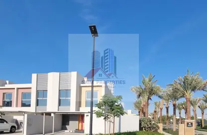 فيلا - 3 غرف نوم - 4 حمامات للايجار في أبتاون الزاهية - الزاهية - تجارية مويلح - الشارقة
