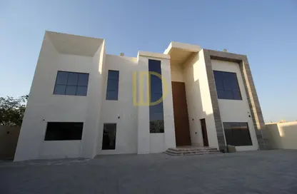 Villa - 5 Bedrooms - 7+ Bathrooms for rent in Nad Al Sheba 2 - Nad Al Sheba - Dubai