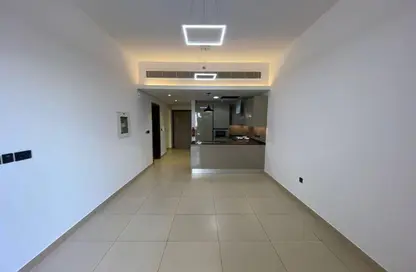 شقة - غرفة نوم - 2 حمامات للبيع في برج ريجيل - قرية الجميرا سركل - دبي