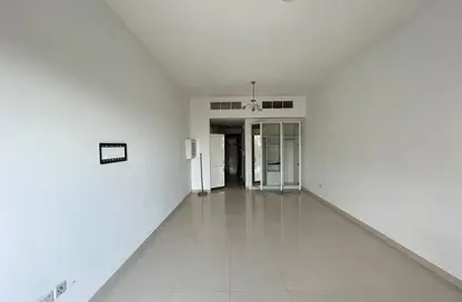 Apartment - Studio - 1 Bathroom for rent in Al Manara Building - Dubai Investment Park (DIP) - Dubai