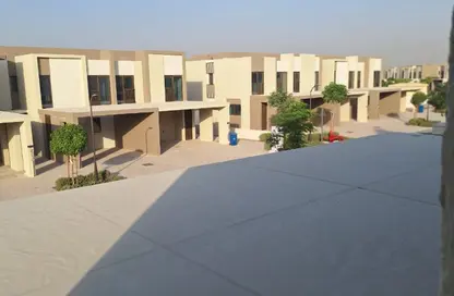 تاون هاوس - 4 غرف نوم - 5 حمامات للايجار في لا فايوليتا 2 - لا فيوليتا - فيلا نوفا - دبي لاند - دبي