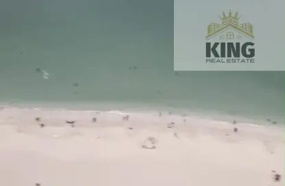 شقة - 2 غرف نوم - 3 حمامات للبيع في برج الكورنيش - طريق كورنيش عجمان - عجمان
