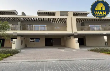 Townhouse - 3 Bedrooms - 3 Bathrooms for sale in Victoria 2 - Damac Hills 2 - Dubai