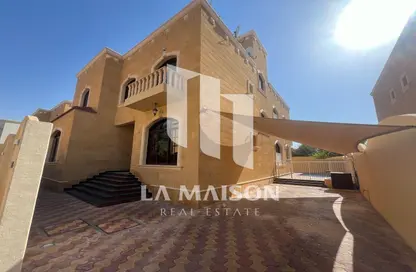 مجمع سكني - 5 غرف نوم - 6 حمامات للبيع في مدينة شخبوط - أبوظبي
