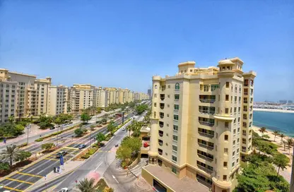 Apartment - 3 Bedrooms - 4 Bathrooms for sale in Al Dabas - Shoreline Apartments - Palm Jumeirah - Dubai