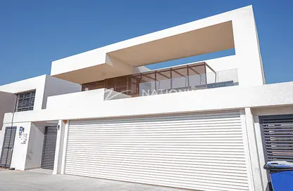 Villa - 5 Bedrooms - 6 Bathrooms for sale in West Yas - Yas Island - Abu Dhabi