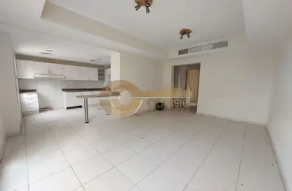Villa - 2 Bedrooms - 3 Bathrooms for sale in Springs 10 - The Springs - Dubai