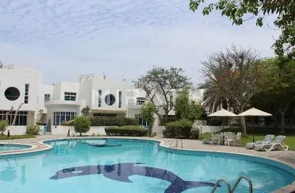 مجمع سكني - 4 غرف نوم - 5 حمامات للايجار في فلل الجميرا 1 - جميرا 1 - الجميرا - دبي