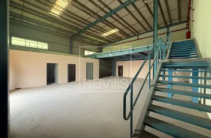 Warehouse - Studio for rent in Al Sajaa S - Al Sajaa - Sharjah
