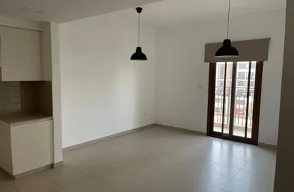 Apartment - 2 Bedrooms - 2 Bathrooms for rent in Zahra Breeze Apartments 3A - Zahra Breeze Apartments - Town Square - Dubai