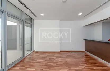 Apartment - 1 Bedroom - 1 Bathroom for rent in Burj Daman - DIFC - Dubai