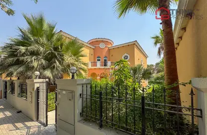 Villa - 5 Bedrooms - 6 Bathrooms for rent in Legacy - Jumeirah Park - Dubai