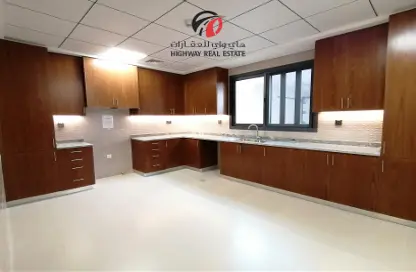 Townhouse - 3 Bedrooms - 5 Bathrooms for rent in Al Garhoud Villas - Al Garhoud - Dubai