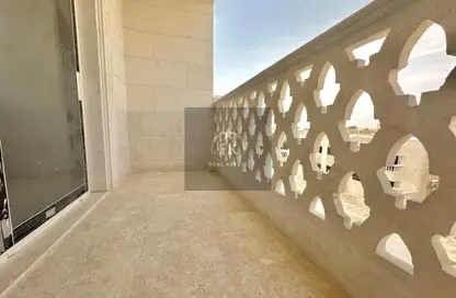 شقة - 2 غرف نوم - 3 حمامات للايجار في المناصير - العين