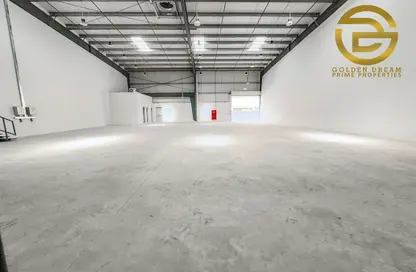 Warehouse - Studio - 4 Bathrooms for rent in Dubai Production City (IMPZ) - Dubai