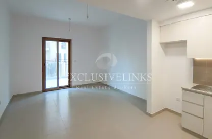 Empty Room image for: Apartment - 1 Bedroom - 2 Bathrooms for sale in Zahra Breeze Apartments 3A - Zahra Breeze Apartments - Town Square - Dubai, Image 1