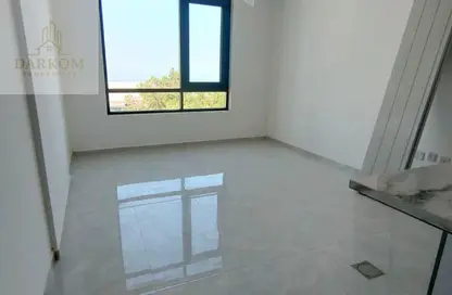 Apartment - Studio - 1 Bathroom for rent in Cornish Tower - Al Rumaila - Ajman