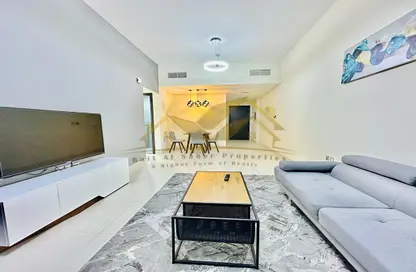 Apartment - 1 Bedroom - 2 Bathrooms for rent in Jumeirah Garden City - Al Satwa - Dubai