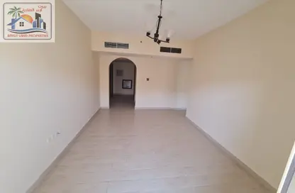 Apartment - 1 Bedroom - 2 Bathrooms for rent in Muwailih Building - Muwaileh - Sharjah
