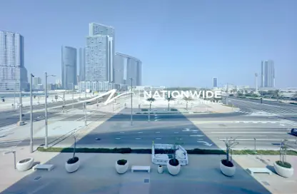 Apartment - 2 Bedrooms - 2 Bathrooms for rent in Julphar Residence - Al Reem Island - Abu Dhabi