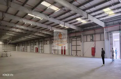 Warehouse - Studio - 2 Bathrooms for rent in Al Sajaa Industrial - Al Sajaa - Sharjah