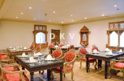 متجر - استوديو - 2 حمامات للايجار في فندق كارلتون داون تاون - شارع الشيخ زايد - دبي