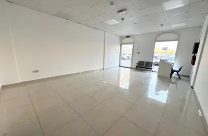 متجر - استوديو - 1 حمام للايجار في ص17 - طراز فرنسي - المدينة الدولية - دبي