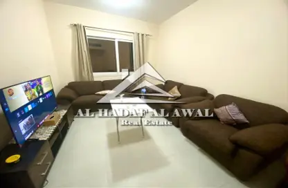 شقة - غرفة نوم - 2 حمامات للايجار في شارع التعاون - التعاون - الشارقة