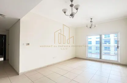 Apartment - 2 Bedrooms - 3 Bathrooms for sale in Mazaya 6 - Queue Point - Dubai Land - Dubai