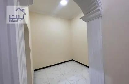 Empty Room image for: Villa - 5 Bedrooms - 7 Bathrooms for sale in Al Mowaihat 1 - Al Mowaihat - Ajman, Image 1