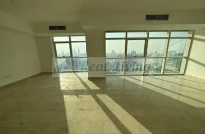 Empty Room image for: Apartment - 2 Bedrooms - 4 Bathrooms for rent in Ocean Terrace - Marina Square - Al Reem Island - Abu Dhabi, Image 1