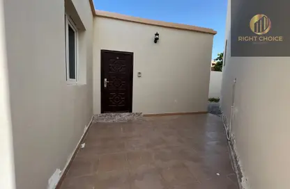 شقة - غرفة نوم - 1 حمام للايجار في فيلات مدينة خليفة آيه - مدينة خليفة أ - مدينة خليفة - أبوظبي
