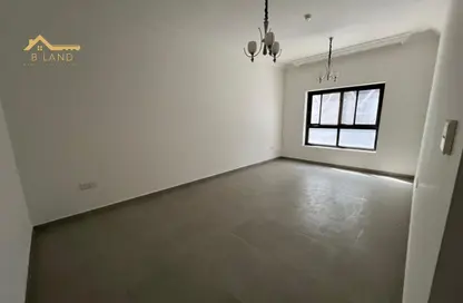 Apartment - 2 Bedrooms - 2 Bathrooms for rent in Al Khan Corniche - Al Khan - Sharjah
