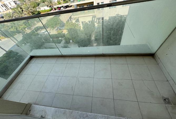 Stylish 1 BR in Al Zahia Garden Apartments: Modern Living