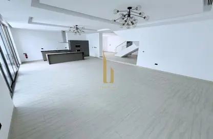 Villa - 4 Bedrooms - 4 Bathrooms for rent in Jumeirah 1 Villas - Jumeirah 1 - Jumeirah - Dubai