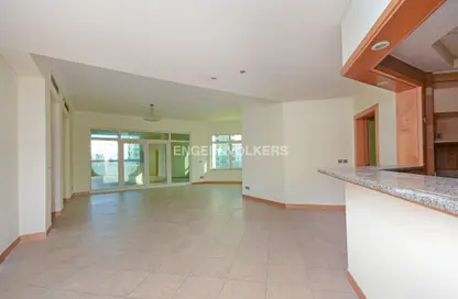 Apartment - 3 Bedrooms - 4 Bathrooms for rent in Al Hamri - Shoreline Apartments - Palm Jumeirah - Dubai