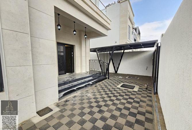 15982300 - Property Image 2