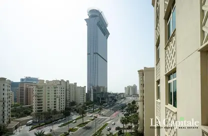 Apartment - 3 Bedrooms - 3 Bathrooms for rent in Al Msalli - Shoreline Apartments - Palm Jumeirah - Dubai