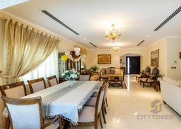 Living / Dining Room image for: Villa - 4 bedrooms - 5 bathrooms for sale in Legacy - Jumeirah Park - Dubai, Image 1