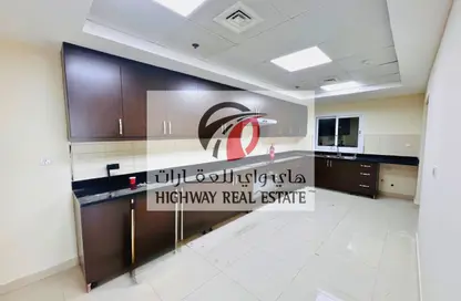 Apartment - 3 Bedrooms - 4 Bathrooms for rent in Duja Tower - Sheikh Zayed Road - Dubai