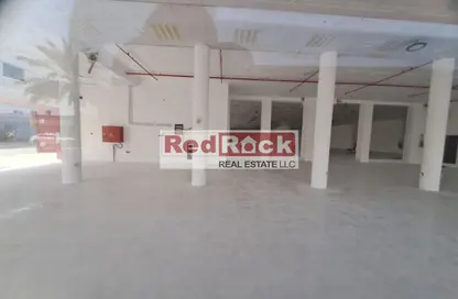 صالة عرض - استوديو - 2 حمامات للايجار في المنطقة الصناعية رقم 4 - المنطقة الصناعية بالشارقة - الشارقة