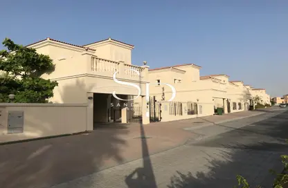 فيلا - 2 غرف نوم - 4 حمامات للبيع في منطقة 16 - قرية الجميرا سركل - دبي