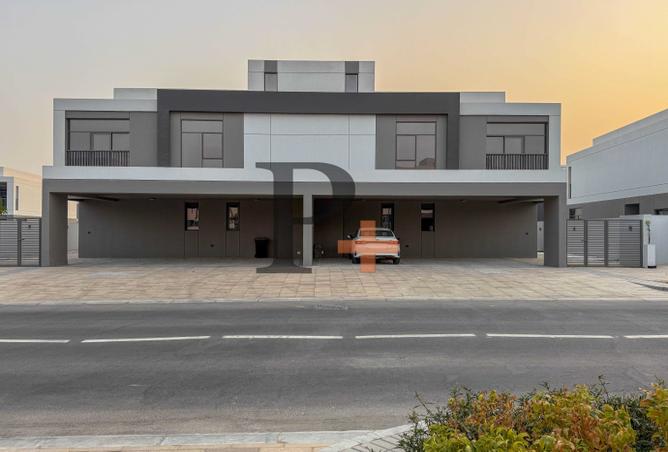 Huge Corner | Beach Front Row | Free Landscaping 