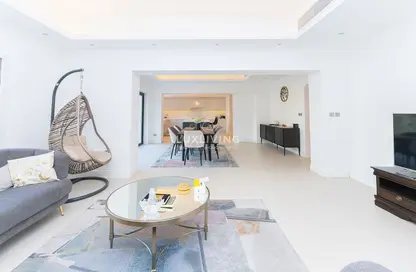 Villa - 4 Bedrooms - 4 Bathrooms for sale in Meadows 2 - Meadows - Dubai