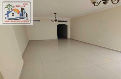 Apartment - 2 Bedrooms - 3 Bathrooms for rent in Muwailih Building - Muwaileh - Sharjah