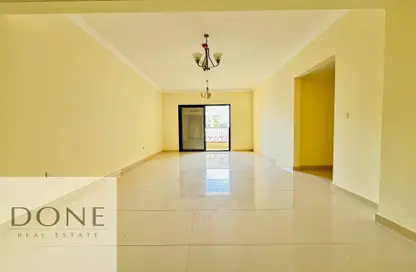 Apartment - 3 Bedrooms - 3 Bathrooms for rent in Muweileh Community - Muwaileh Commercial - Sharjah