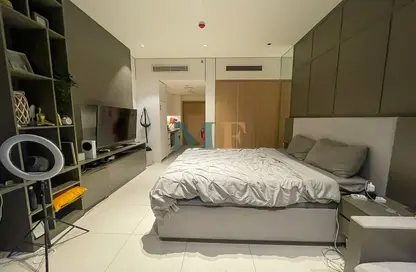 Apartment - Studio - 1 Bathroom for rent in Beverly Residence - Jumeirah Village Circle - Dubai