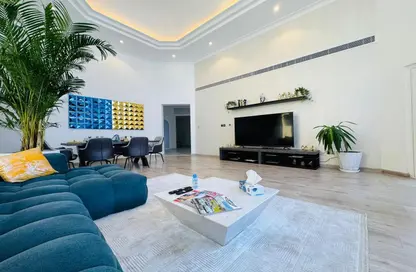 Villa - 5 Bedrooms - 7+ Bathrooms for rent in Garden Homes Frond D - Garden Homes - Palm Jumeirah - Dubai