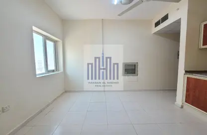 شقة - 1 حمام للايجار في طريق فاير ستاشن - مويلح - الشارقة